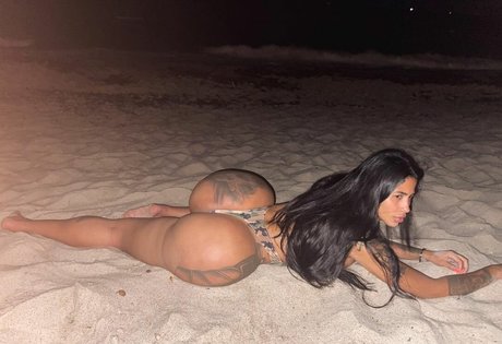 Karen Havary Nackt auf OnlyFans