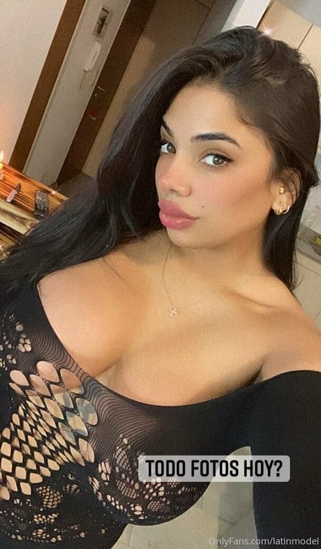 latinmodel Titten OnlyFans