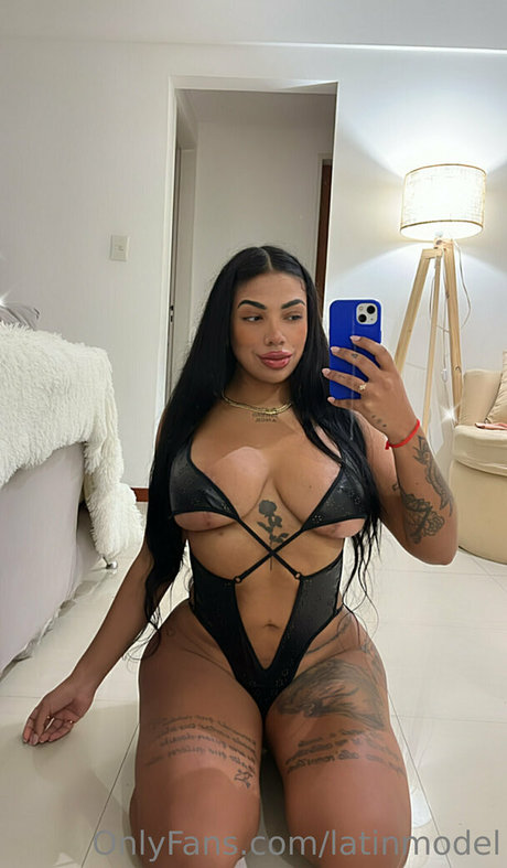 latinmodel Leak von OnlyFans