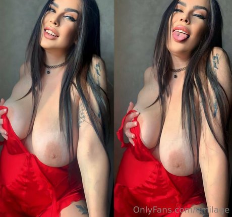 emilage OnlyFans Bilder
