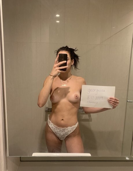 Georgina Sentinella Nacktpornos auf OnlyFans