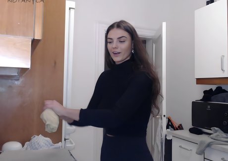 Notanyla OnlyFans-Leaks