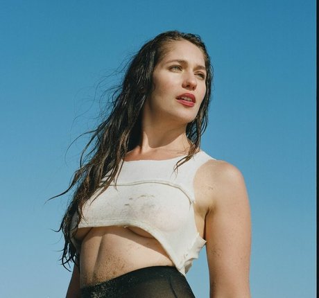 Lola Kirke Nacktbilder von OnlyFans geleakt