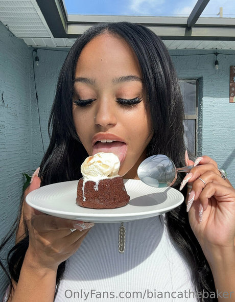 biancathebaker OnlyFans-Post
