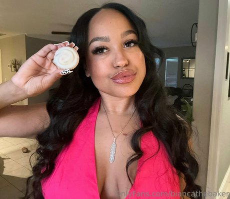 biancathebaker Strip OnlyFans