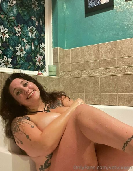 hippyvixxen OnlyFans Inhalte