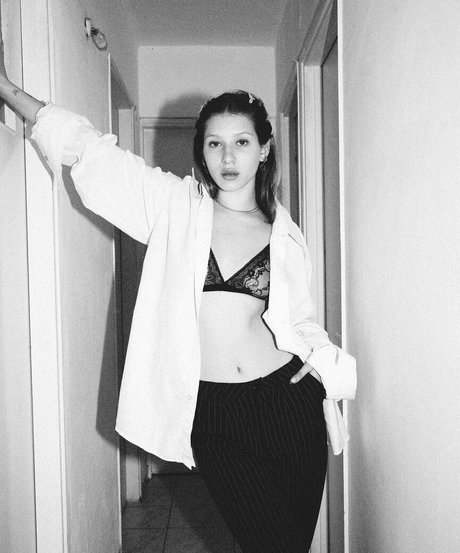 Roni Zouler Brüste OnlyFans