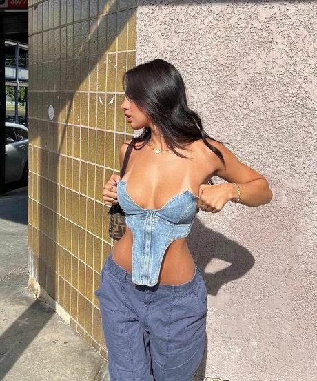 Jessica Bader OnlyFans Striptease