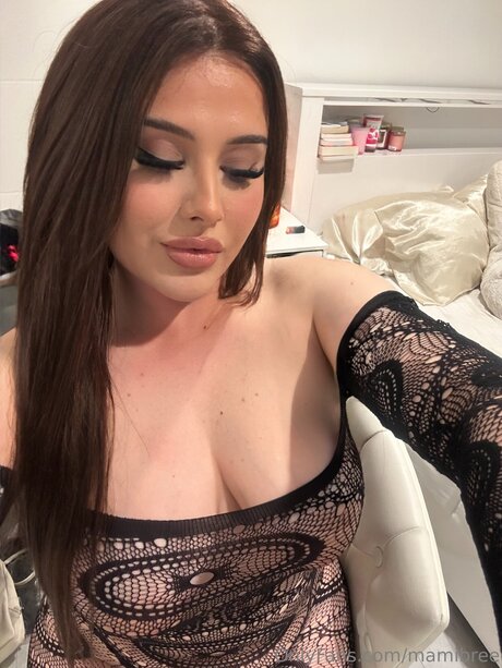 mamibree OnlyFans nackte Brüste