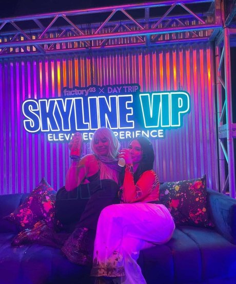 mamibree OnlyFans Striptease