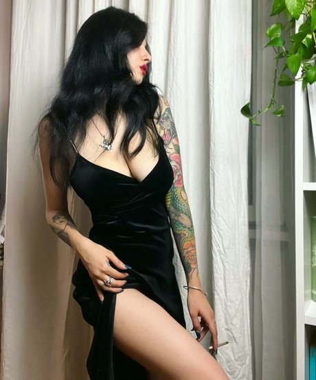 Inkedsmokinggirl OnlyFans Star