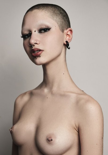 punk doberman Nacktbilder von OnlyFans