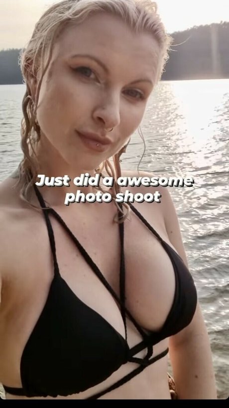 Ruby True Oben ohne OnlyFans