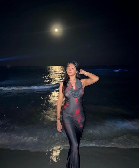 Apoorva Mukhija OnlyFans Lesbisch