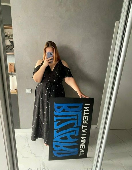 curvy iris OnlyFans Nacktbilder geleakt