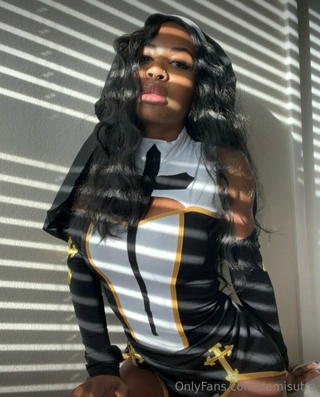 Demi Sutra Leaks von Nacktbildern auf OnlyFans