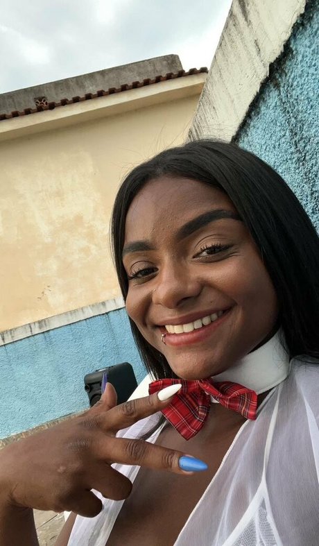 Trisalfitrj21 OnlyFans Leak Pornografie