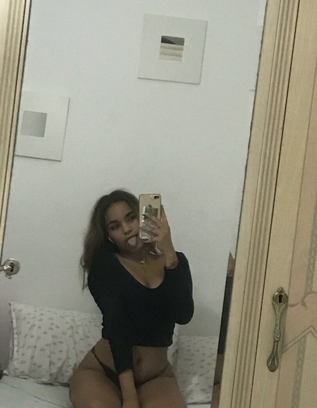 Ginnet Nackt auf OnlyFans