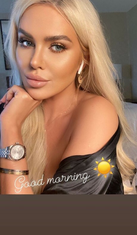 Elisa Bethann Nackt auf OnlyFans