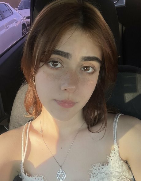 Isabella Angelina Strip OnlyFans