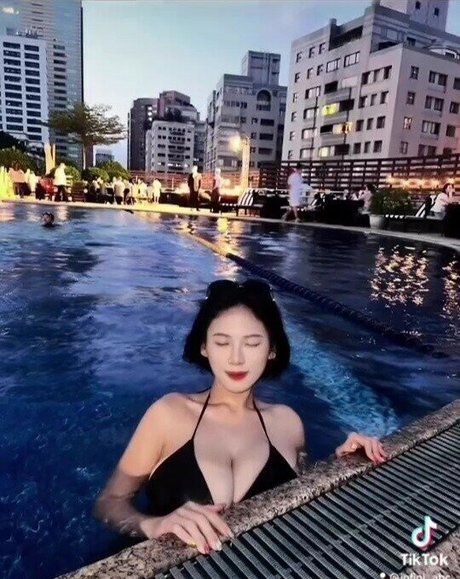 infini abc Nacktbilder von OnlyFans