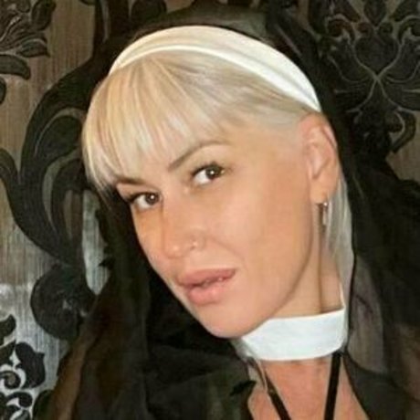 Sexting Grandma Nacktpornos auf OnlyFans