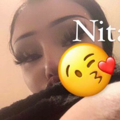 aamipoo OnlyFans Nacktbilder