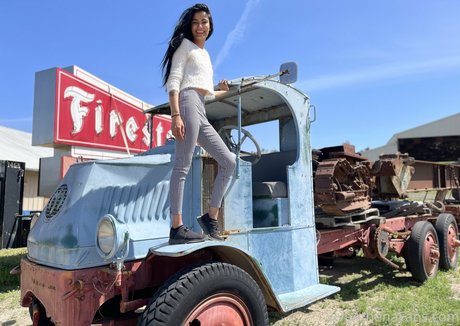 vivaathena OnlyFans Brüste Bild