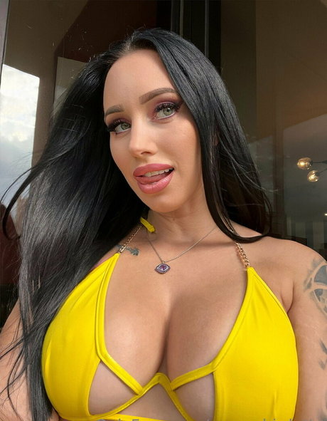 moneybirdette OnlyFans Pornografie