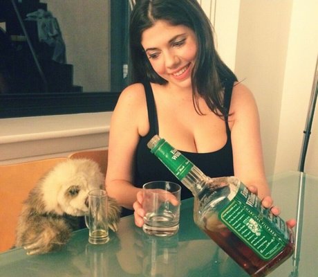 Emily Helen Barry OnlyFans Nacktbilder