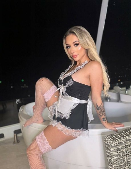 sophielouise1x OnlyFans Bilder