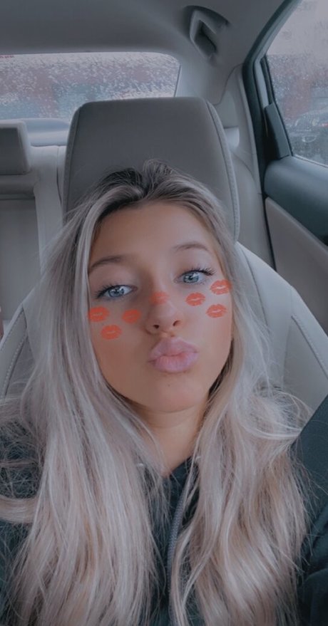 Chelsea Mariani OnlyFans Lesbisch