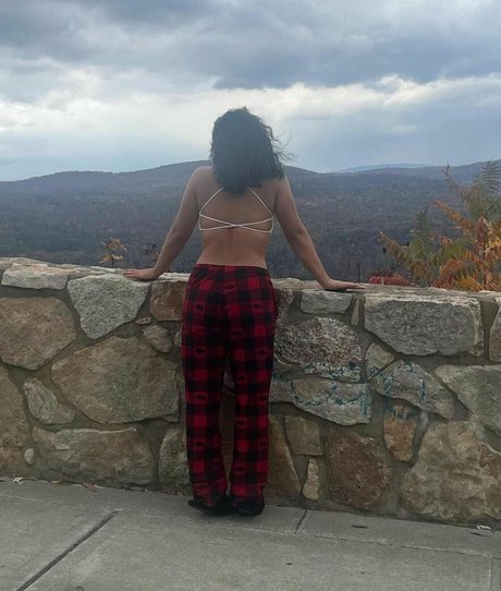 Holly Hennessy OnlyFans Nacktfotos