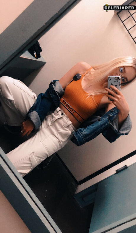 Zola Bzdek Nacktporno OnlyFans