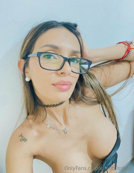 edenblissfree OnlyFans Striptease