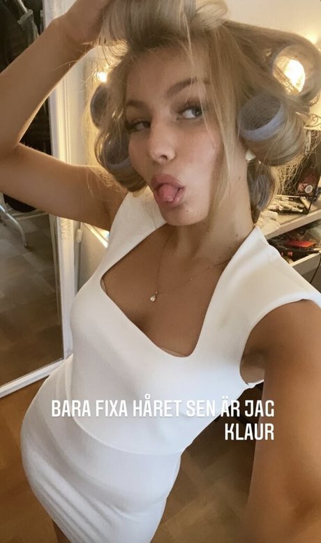 Siri54 OnlyFans Leaks