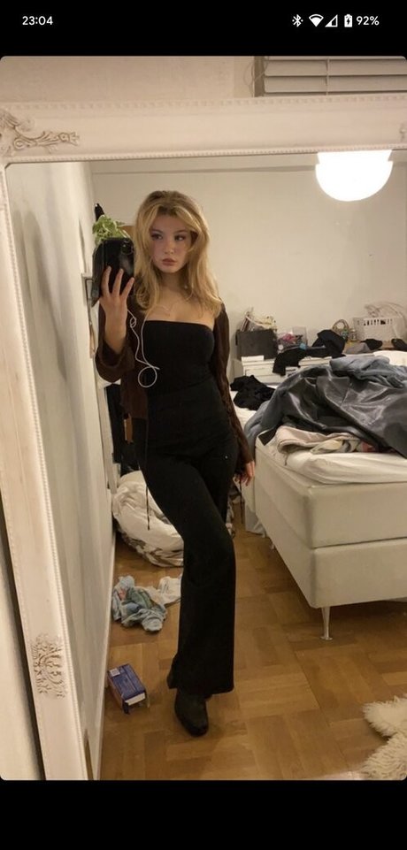 Siri54 OnlyFans-Archiv