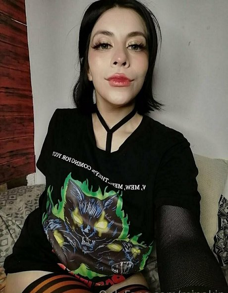 minakin Nackt auf OnlyFans Leak