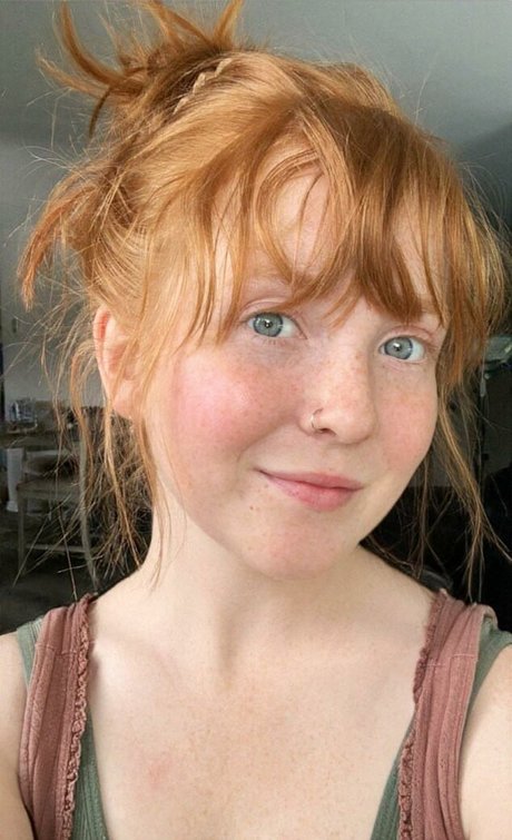 Rosalie Mae OnlyFans-Seite