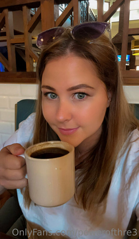 powerofthre3 OnlyFans Leaks Pornografie