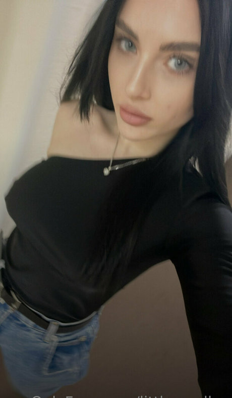 little mollyy Nacktbilder OnlyFans Leaks