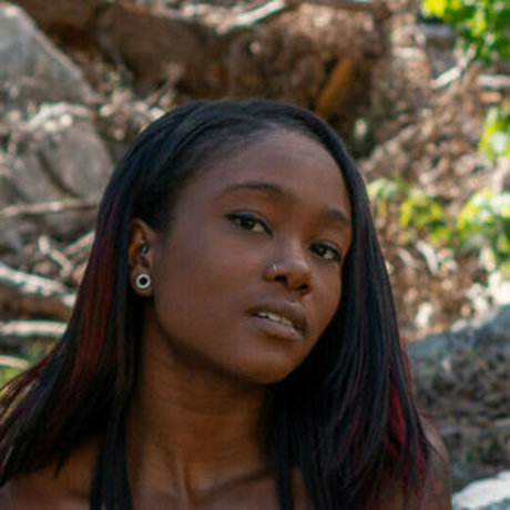 Eirenne Suicide Nackt auf OnlyFans