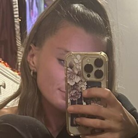 MVR9 Nacktbilder OnlyFans geleakt