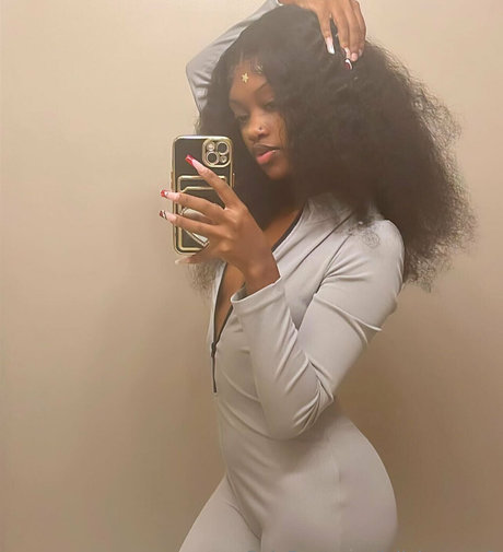 jollybonney1 Nacktpornos auf OnlyFans