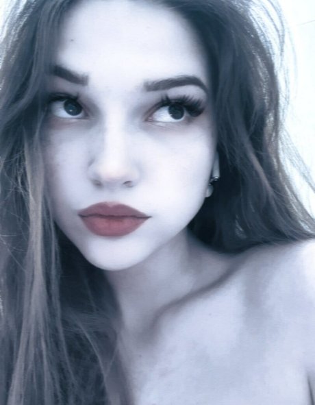 qanqyz45 OnlyFans Striptease