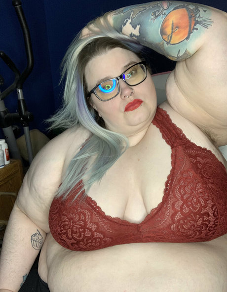 adenahx OnlyFans-Bilder