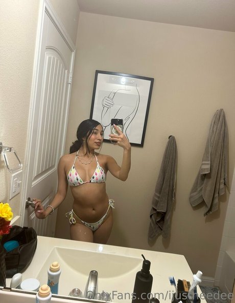 ijustneedee Po OnlyFans