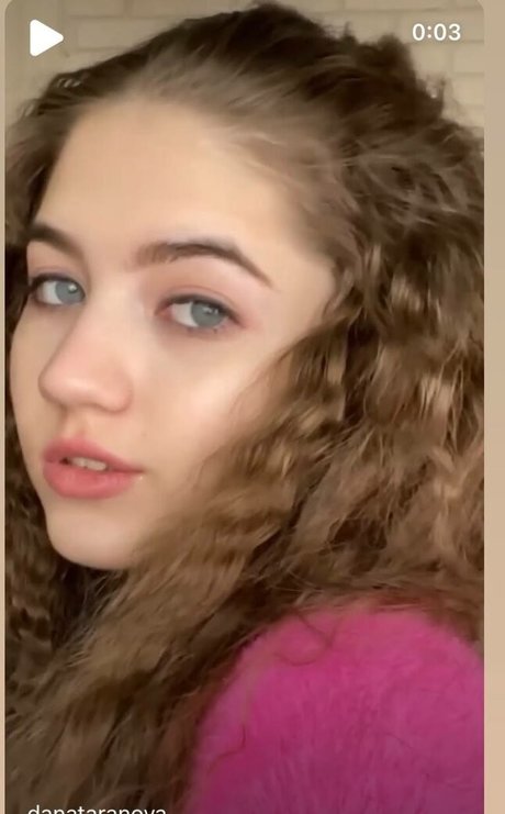 Dana Taranova Nacktpornos auf OnlyFans