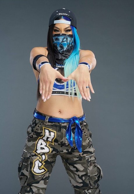 Mia Yim OnlyFans nackte Brüste