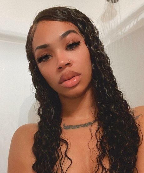 LightSkin Nacktbilder-Leaks von OnlyFans